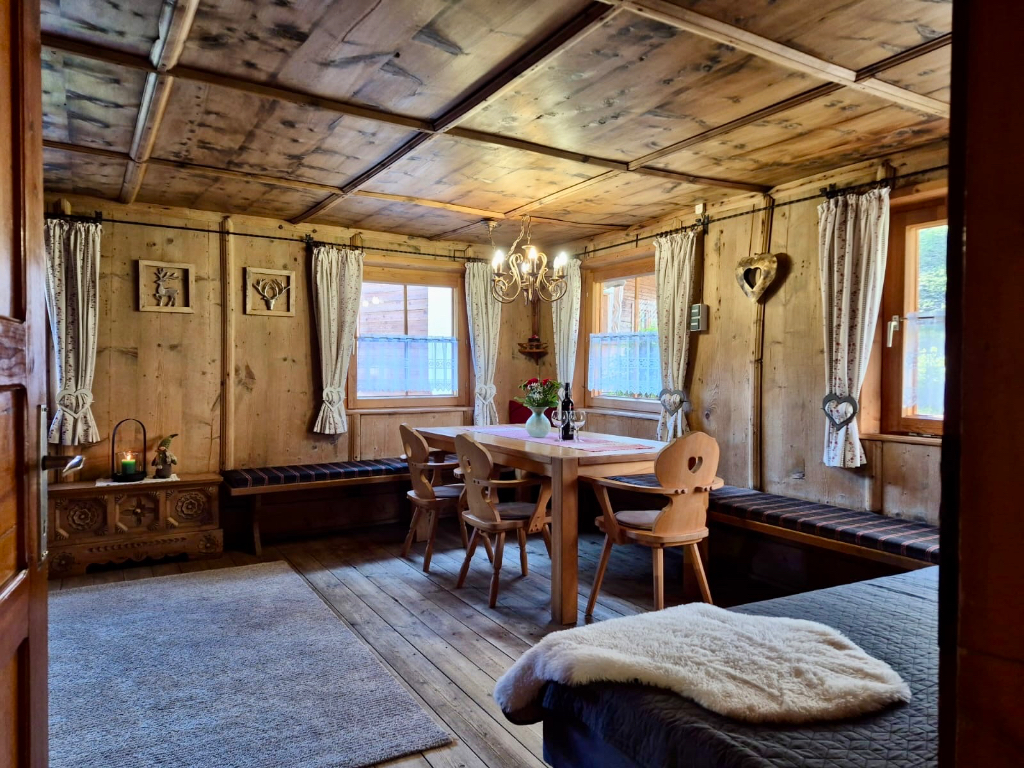 Antikhof Tuxer Alpen ... Willkommen im Antikhof Tuxer Alpen